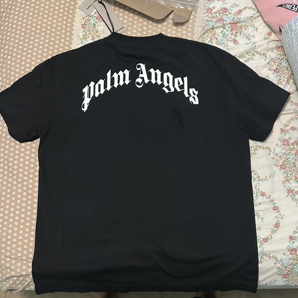 Brand New Tshirt - Picture 3 of 6